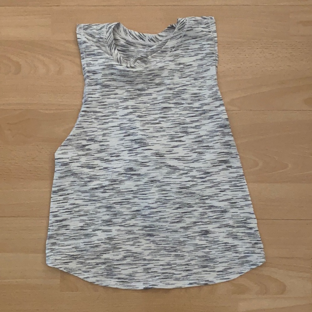 Like new Lululemon workout top!